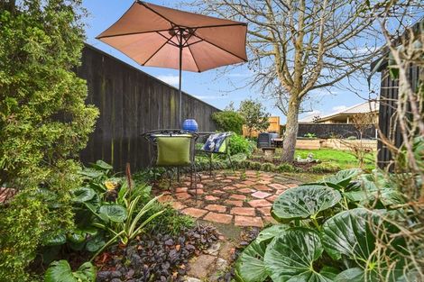 Photo of property in 7 Belgrove Drive, Waipukurau, 4200