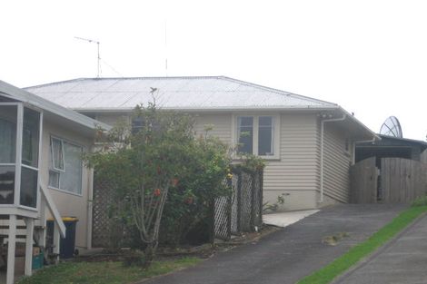 Photo of property in 1/11 Peach Road, Glenfield, Auckland, 0629