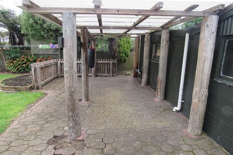 Photo of property in 74 Reid Avenue, Hawera, 4610