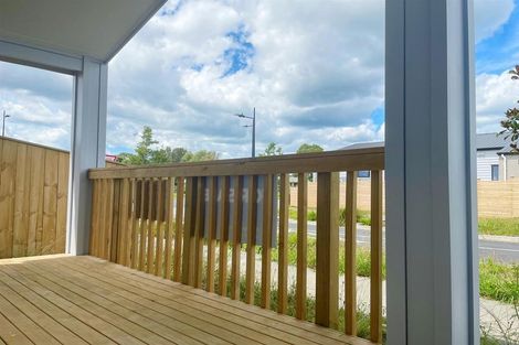 Photo of property in 8 Ihi Place, Karaka, 2578