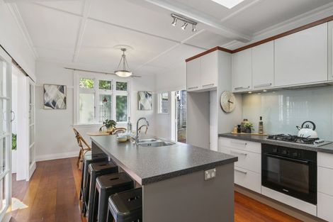 Photo of property in 25 Rangoon Street, Khandallah, Wellington, 6035