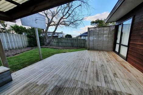 Photo of property in 41 Caribbean Drive, Unsworth Heights, Auckland, 0632
