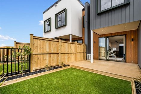 Photo of property in 19 Tieke Lane, Massey, Auckland, 0614