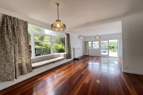 Photo of property in 4 Hillcrest Avenue, Hillcrest, Auckland, 0627