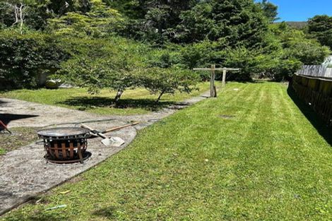 Photo of property in 16 Woodvale Grove, Fairfield, Lower Hutt, 5011