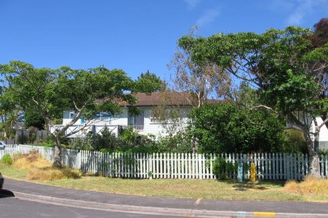 Photo of property in 11 Merida Place, Unsworth Heights, Auckland, 0632