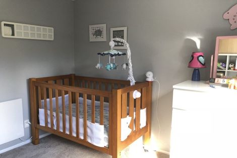 Photo of property in 7 Rimutaka Place, Titirangi, Auckland, 0604