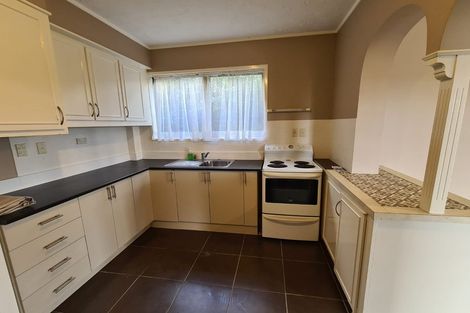 Photo of property in 8a Moera Place, Stanmore Bay, Whangaparaoa, 0932