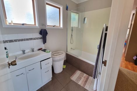 Photo of property in 1 Bishopgate Street, Birkdale, Auckland, 0626