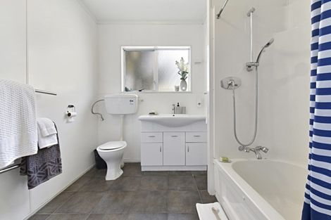 Photo of property in 2/50 Gloucester Road, Manurewa, Auckland, 2102