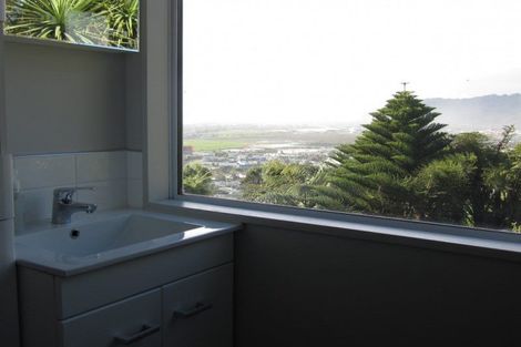 Photo of property in 3 Arnott Heights East, Greymouth, 7805