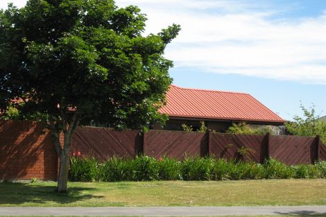 Photo of property in 74 Apsley Drive, Avonhead, Christchurch, 8042