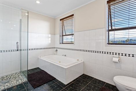 Photo of property in 105 Muir Avenue, Mangere Bridge, Auckland, 2022
