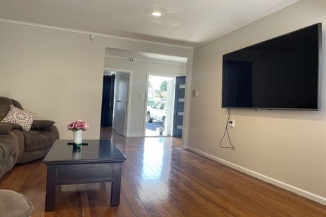 Photo of property in 26 Miller Road, Mangere Bridge, Auckland, 2022