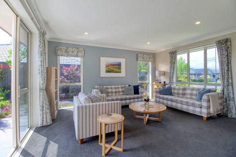 Photo of property in 11 Steane Place, Halswell, Christchurch, 8025