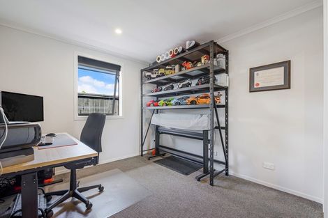 Photo of property in 8 Remana Crescent, Huapai, Kumeu, 0810