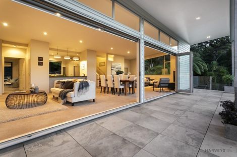 Photo of property in 188 Scenic Drive, Titirangi, Auckland, 0604