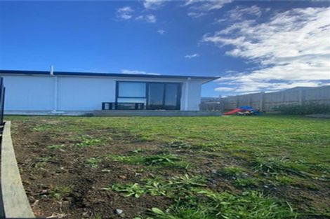 Photo of property in 3a Cronshaw Road, Karaka, Papakura, 2113
