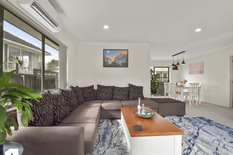 Photo of property in 1/919 Whangaparaoa Road, Manly, Whangaparaoa, 0930