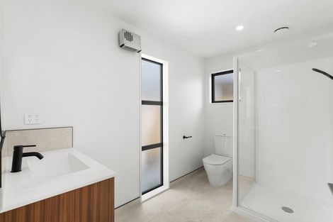 Photo of property in 300a Wairakei Road, Bryndwr, Christchurch, 8053