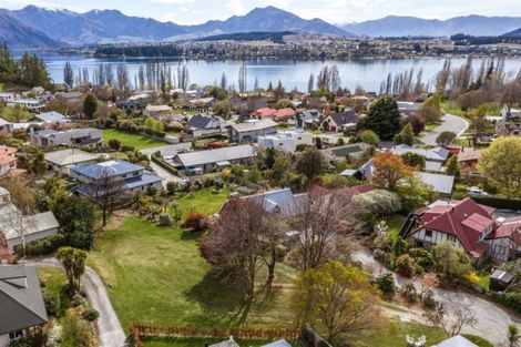 Photo of property in 18 Heuchan Lane, Wanaka, 9305