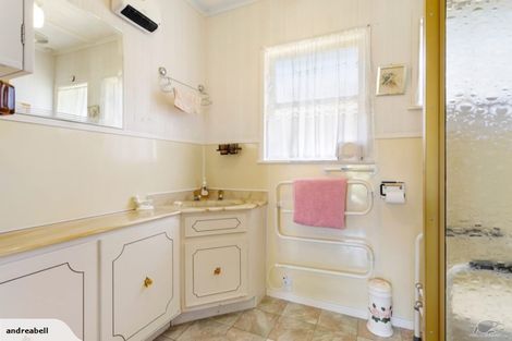 Photo of property in 2/22 Inverness Road, Browns Bay, Auckland, 0630