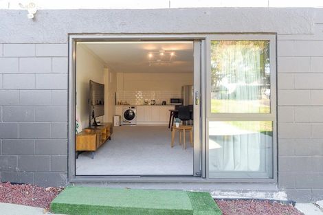 Photo of property in 4 Harford Place, Pakuranga Heights, Auckland, 2010
