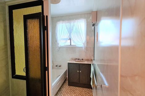 Photo of property in 150 Miranda Street, Stratford, 4332