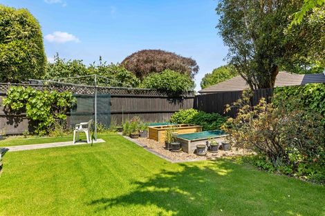 Photo of property in 8 Swanleigh Place, Ilam, Christchurch, 8041