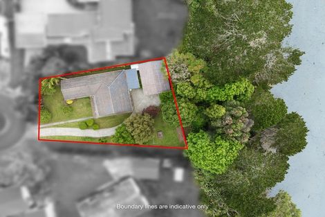 Photo of property in 11 Tui Place, Waiuku, 2123