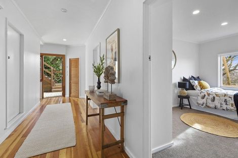 Photo of property in 86 Nicholson Road, Khandallah, Wellington, 6035