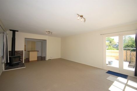 Photo of property in 1 Renata Crescent, Te Atatu Peninsula, Auckland, 0610