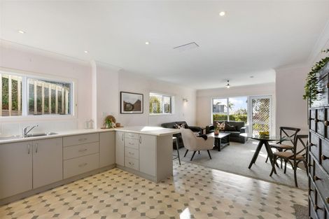 Photo of property in 17 Durness Place, Red Beach, 0932