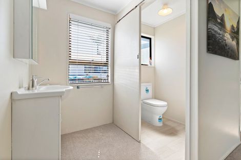 Photo of property in 1 Shearwater Street, One Tree Point, 0118