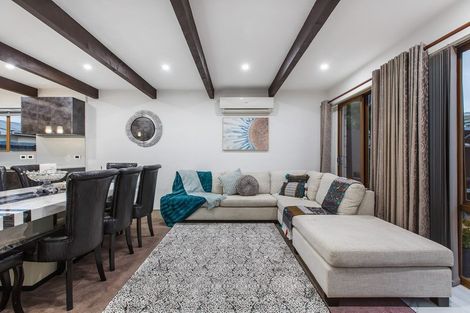 Photo of property in 18 Kohinoor Avenue, Mangere, Auckland, 2022