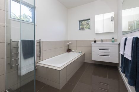 Photo of property in 34 Harry Ell Drive, Cashmere, Christchurch, 8022