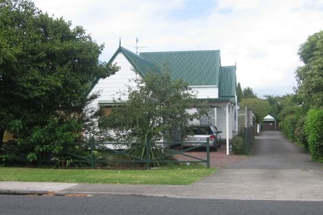 Photo of property in 1/48 Nile Road, Milford, Auckland, 0620