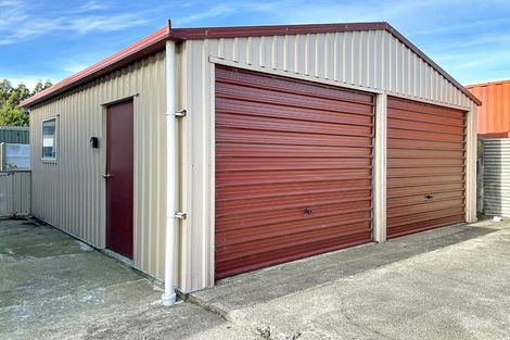 Photo of property in 9 Grange Street, Winton, 9720