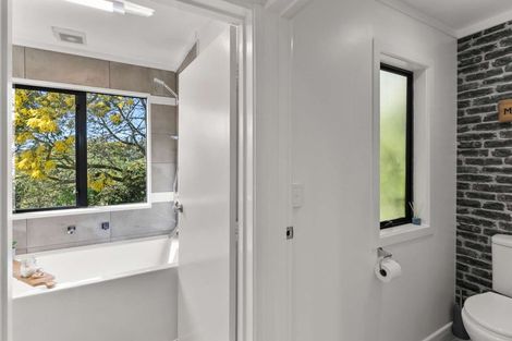 Photo of property in 123 Ravensdale Rise, Westmorland, Christchurch, 8025