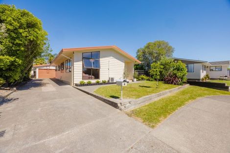 Photo of property in 78 Atherfold Crescent, Greenmeadows, Napier, 4112