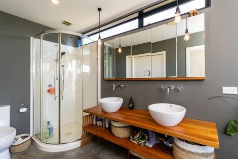 Photo of property in 176 Maungatawhiri Road, Raglan, 3295