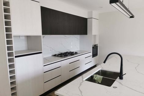 Photo of property in 10 Taurikura Way, Fairview Heights, Auckland, 0632