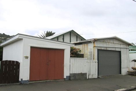 Photo of property in 182 Onepu Road, Lyall Bay, Wellington, 6022