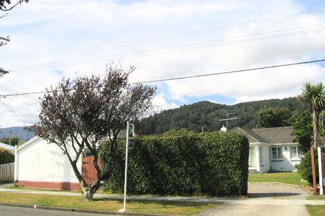 Photo of property in 41 Miro Street, Trentham, Upper Hutt, 5018