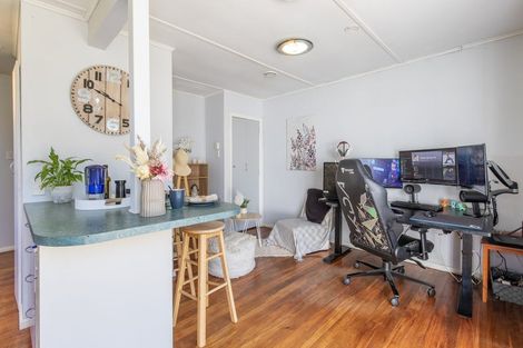 Photo of property in 2 Savage Crescent, Waipukurau, 4200