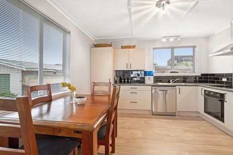 Photo of property in 22 Egmont Street, Castlecliff, Whanganui, 4501