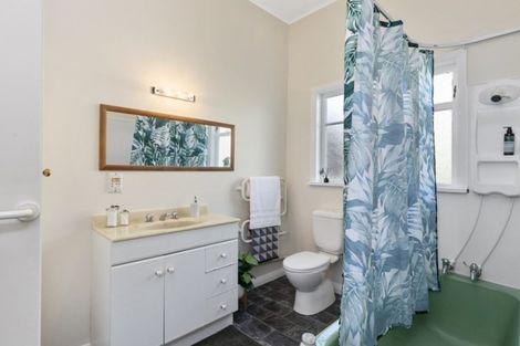 Photo of property in 230 Ohiro Road, Brooklyn, Wellington, 6021