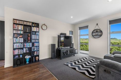 Photo of property in 294 Ballintoy Park Drive, Welcome Bay, Tauranga, 3175