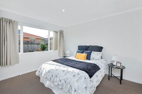 Photo of property in 27 Gendo Avenue, Henderson, Auckland, 0612