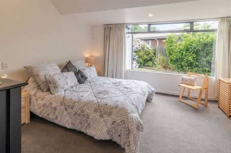 Photo of property in 290 Withells Road, Avonhead, Christchurch, 8042